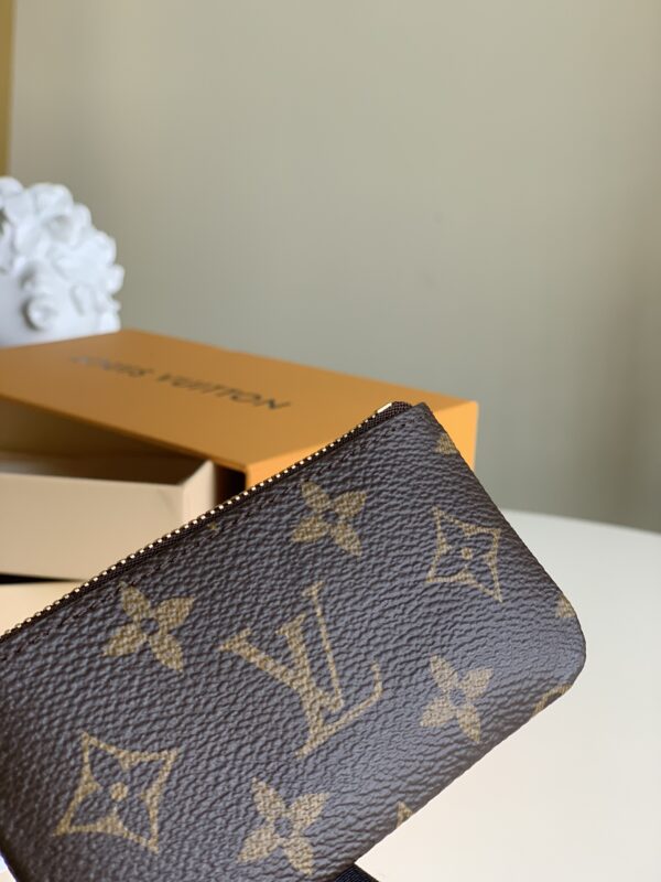 LOUIS VUITTON MONOGRAM KEY POUCH M62650 - Image 4