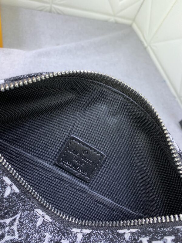 LOUIS VUITTON SIDE TRUNK DENIM BLACK 21CM M59361 - Image 2