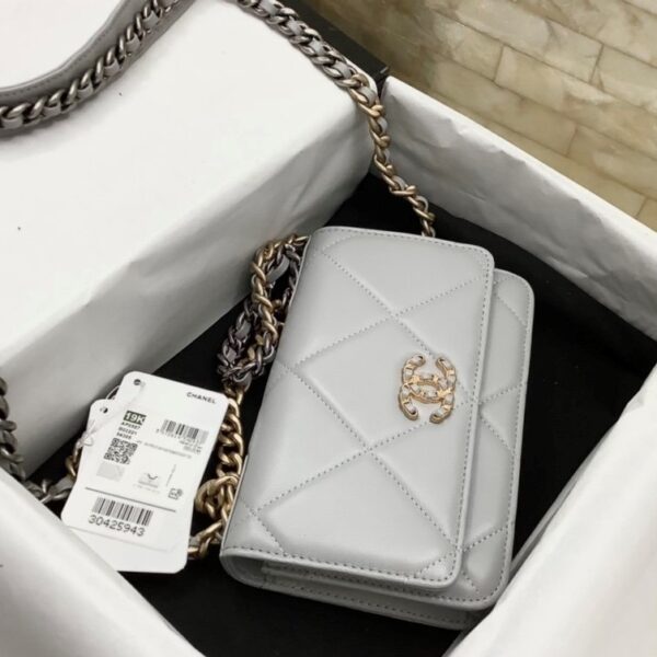 CHANEL CROSSBODY BAG GRAY AP1450 - Image 7