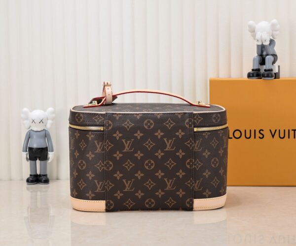 LOUIS VUITTON NICE MINI TOILETRY POUCH 32CM M47280 - Image 4