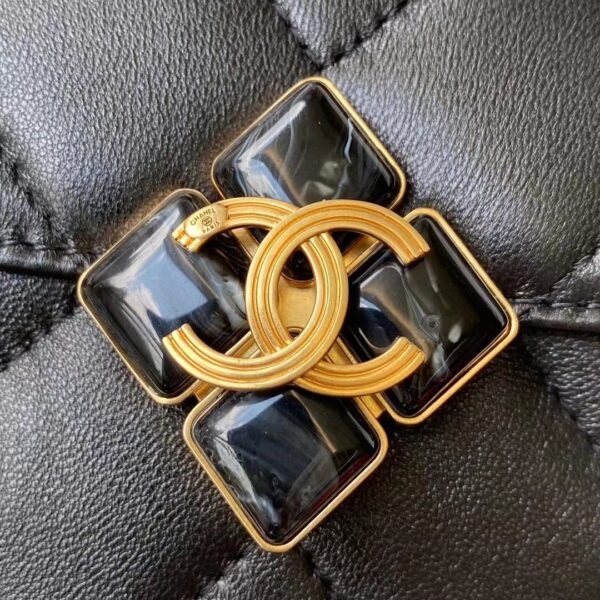 CHANEL CROSSBODY BAG BLACK 19CM AS2633 - Image 9