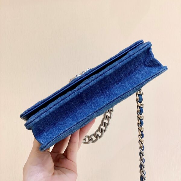 CHANEL CROSSBODY BAG BLUE AP1450 - Image 4