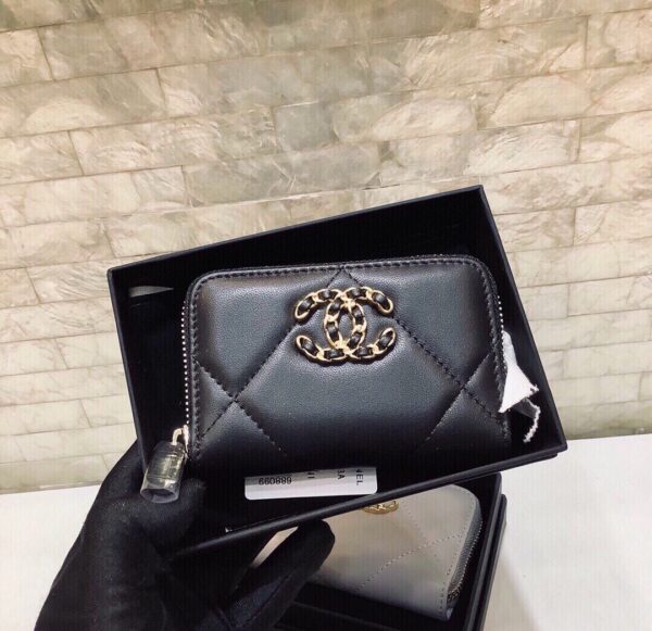 CHANEL 19 CARD HOLDER WITH ZIPPER LEATHER BLACK WALLET - Image 7