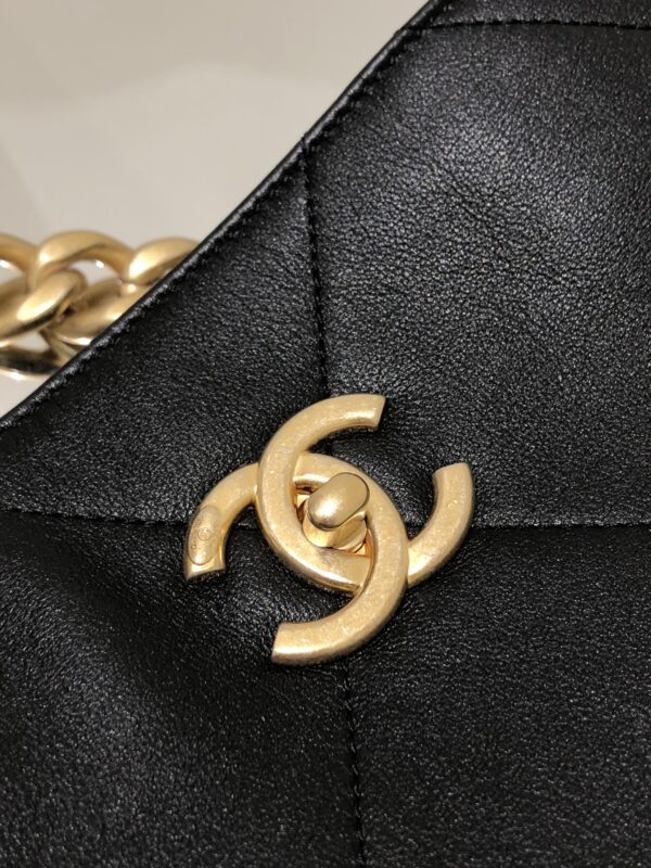 CHANEL CC HOBO HANDBAG 23CM BLACK AS2844 - Image 5