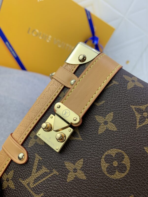 LOUIS VUITTON SIDE TRUNK MONOGRAM 21CM M46358 - Image 2