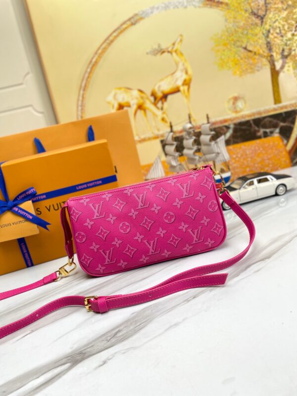 LOUIS VUITTON MAXI MULTI POCHETTE ACCESSOIRES PINK 27CM M46161 - Image 2