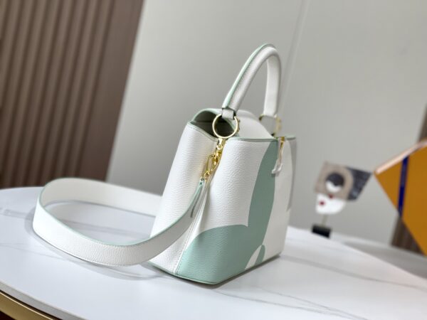 LOUIS VUITTON CAPUCINES BB JADE M59711 - Image 9