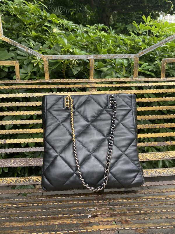 CHANEL 19 SHOPPING BAG GOLD-SILVER TONE RUTHENIUM FINISH METAL BLACK AS3519 B04852 94305 - Image 7