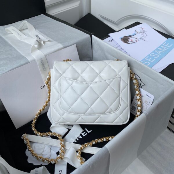 CHANEL SHOULDER BAG WHITE AS2734 - Image 9