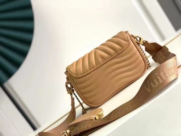 LOUIS VUITTON NEW WAVE MULTI POCHETTE 19CM BEIGE M58941 - Image 4