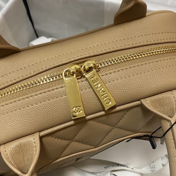 CHANEL TIMELESS CC QUILTED CAVIAR BOWLER BAG BEIGE 25CM - Image 7
