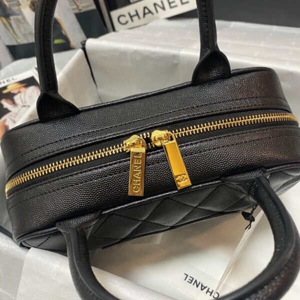 CHANEL TIMELESS CC QUILTED CAVIAR BOWLER BAG BLACK 25CM - Image 4