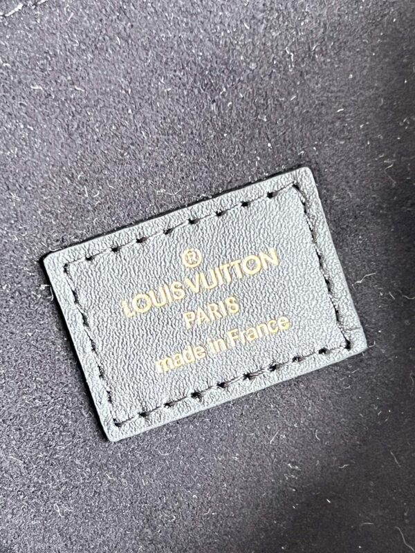 LOUIS VUITTON POCHETTE MÉTIS 25CM BLACK M46028 - Image 9