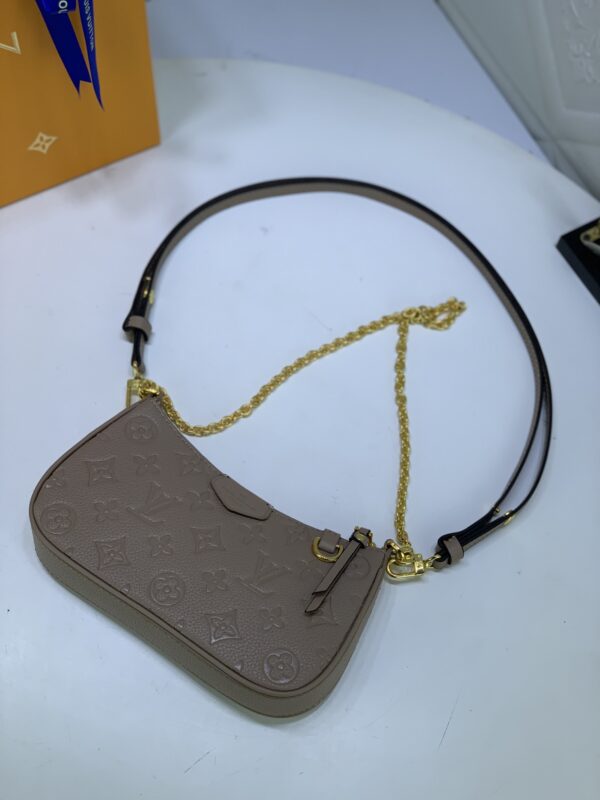 LOUIS VUITTON EASY POUCH ON STRAP TOURTERELLE BEIGE 19CM M81862 - Image 4