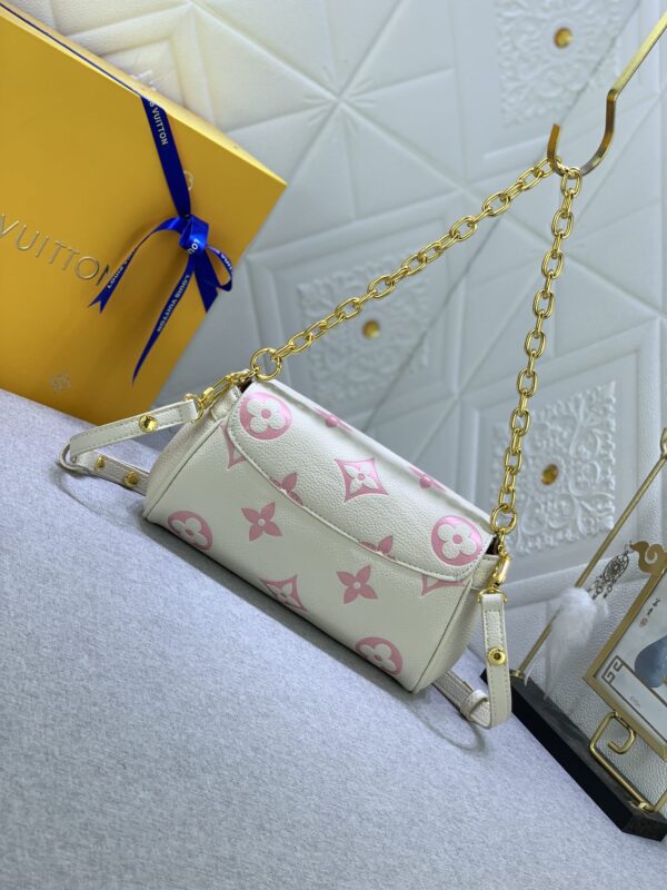 LOUIS VUITTON FAVOURITE BAG CREAM BEIGE 24CM M46393 - Image 5