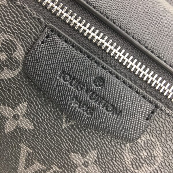 LOUIS VUITTON OUTDOOR MESSENGER BLACK 29CM M30233 - Image 5