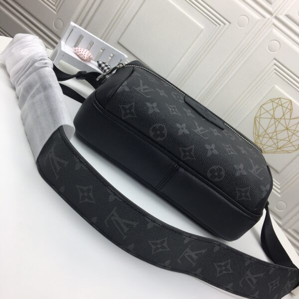 LOUIS VUITTON OUTDOOR MESSENGER BLACK 29CM M30233 - Image 8