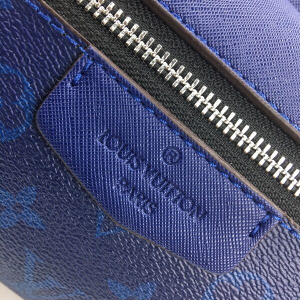 LOUIS VUITTON OUTDOOR MESSENGER NAVY BLUE 29CM M30242 - Image 7