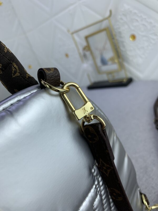 LOUIS VUITTON PALM SPRINGS MINI SLIVER M21060 - Image 8