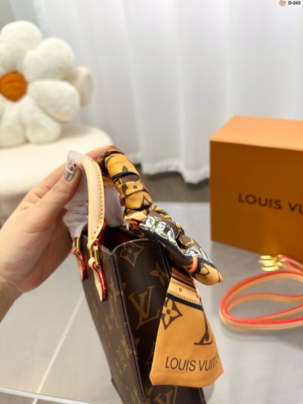 LOUIS VUITTON PETIT SAC PLAT 18CM M69442 - Image 6