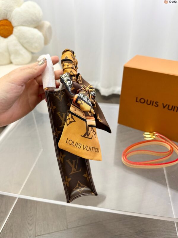 LOUIS VUITTON PETIT SAC PLAT 18CM M69442 - Image 3