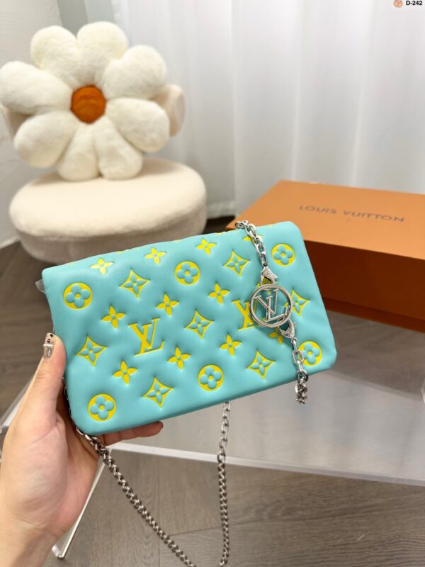 LOUIS VUITTON POCHETTE COUSSIN MINT 20CM M81693 - Image 2