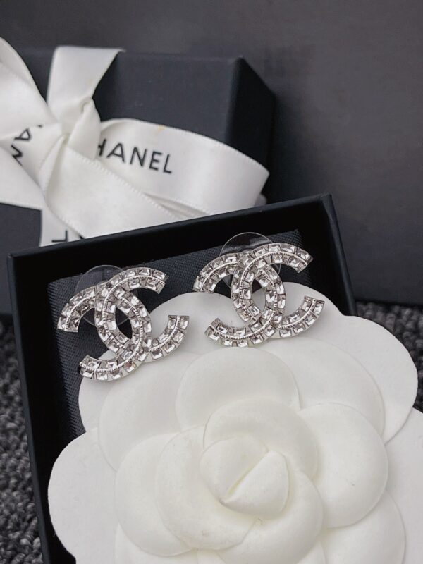 CHANEL CC EARRINGS - Image 6