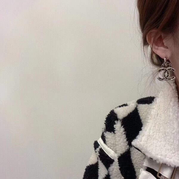CHANEL CC EARRINGS - Image 9