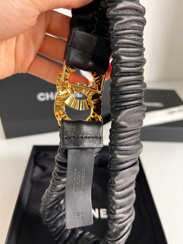 CHANEL WOMEN'S BELT WITH ELASTIC ENCRUSTED GOLD 30MM - Image 6