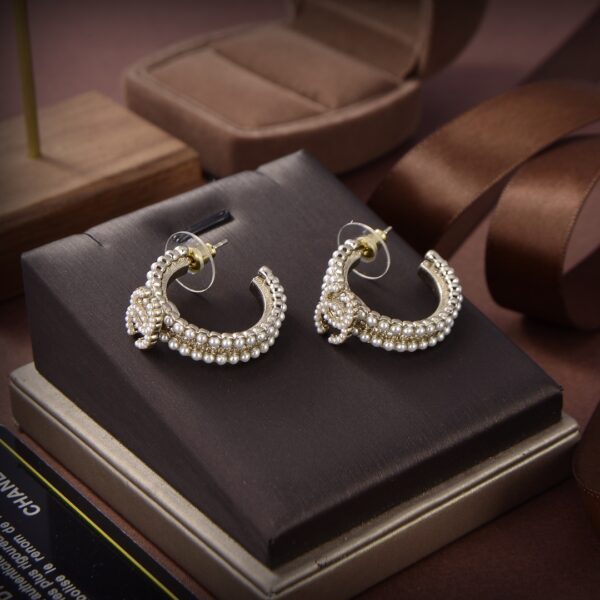 CHANEL METAL STRASS EARRINGS - Image 5