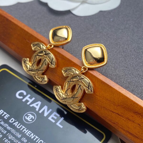 CHANEL CC EARRINGS - Image 4