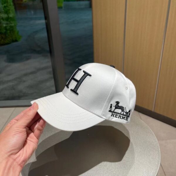 HERMES NEW CARRIAGE BASEBALL CAP WHITE - Image 3
