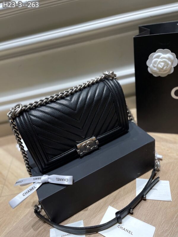 CHANEL BOY CAVIAR CHEVRON QUILTED FLAP BAG BLACK 25CM - Image 2