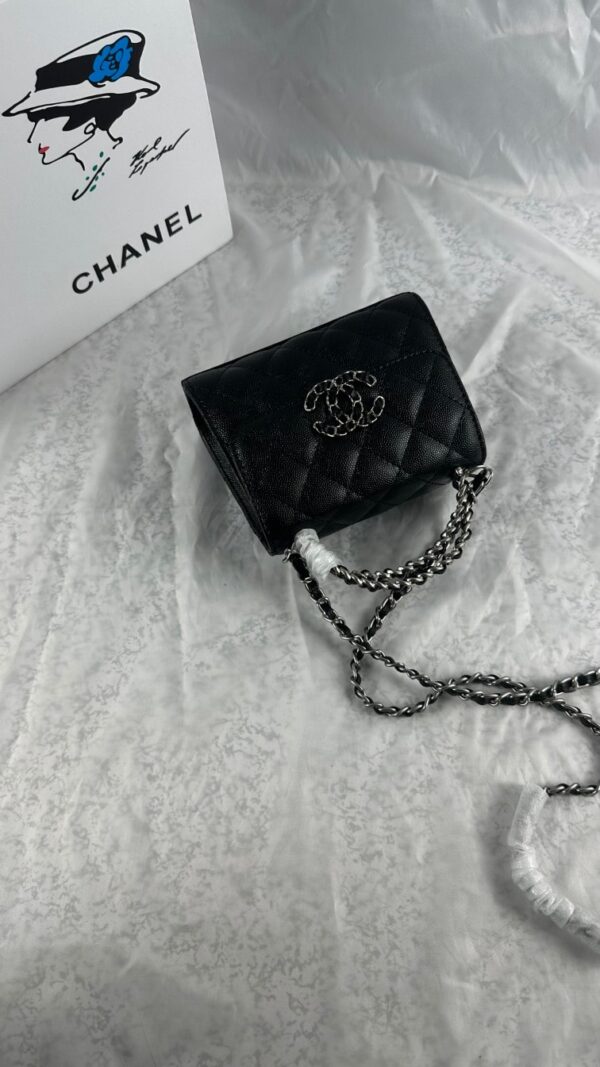 CHANEL TOP HANDLE CLUTCH WITH CHAIN IN CAVIAR SILVER HARDWARE BLACK 15CM - Image 4