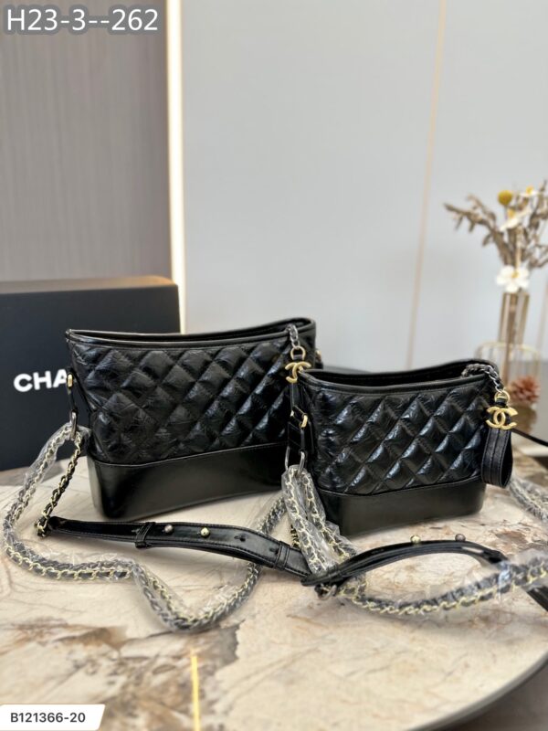 CHANEL GABRIELLE HOBO BAG DIAMOND GABRIELLE BLACK 25CM - Image 4