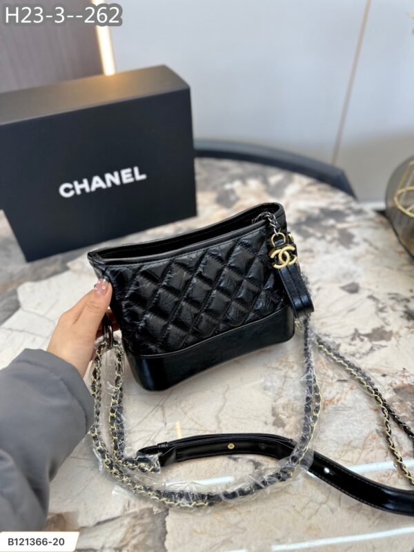 CHANEL GABRIELLE HOBO BAG DIAMOND GABRIELLE BLACK 20CM - Image 3
