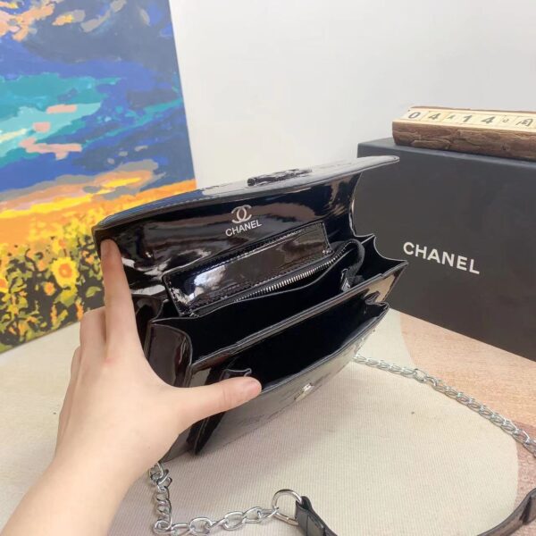 CHANEL PATENT ENVELOPE FLAP BAG BLACK 21CM - Image 2
