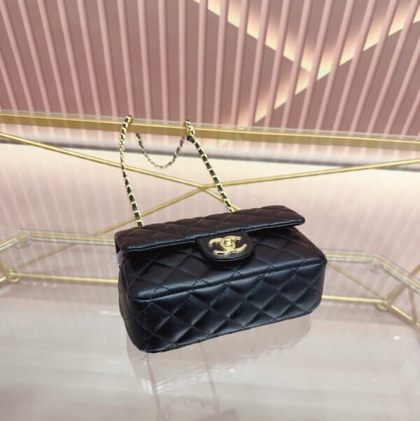 CHANEL CLASSIC CHARM BLACK 22CM - Image 5