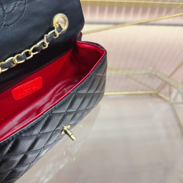 CHANEL CLASSIC CHARM BLACK 22CM - Image 4