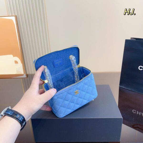 CHANEL VANITY PEARL CRUSH DENIM 16CM - Image 3