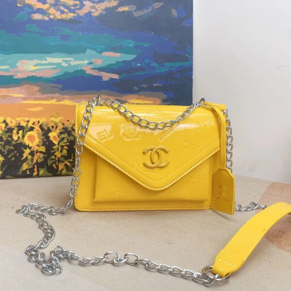 CHANEL PATENT ENVELOPE FLAP BAG YELLOW 21CM - Image 2