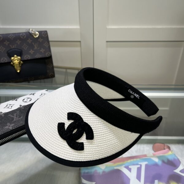 CHANEL STRAW CC VISOR HAT WHITE - Image 4
