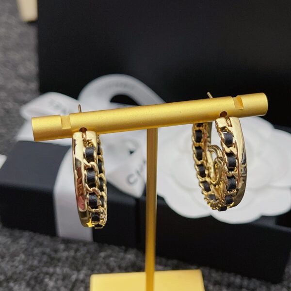CHANEL GOLD TONED METAL WITH CC LOGO - Image 7