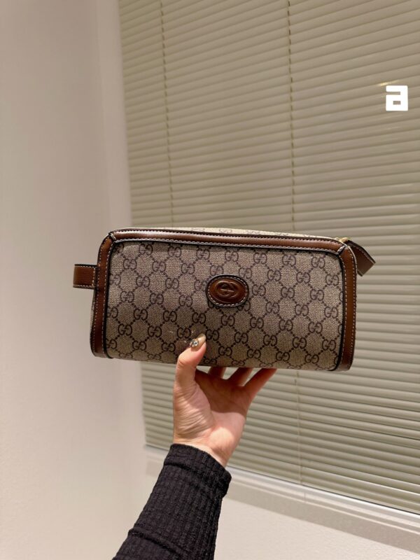 GUCCI TOILETRY BAG WITH INTERLOCKING G 26CM BROWN ‎730116 92TCG 8563 - Image 9