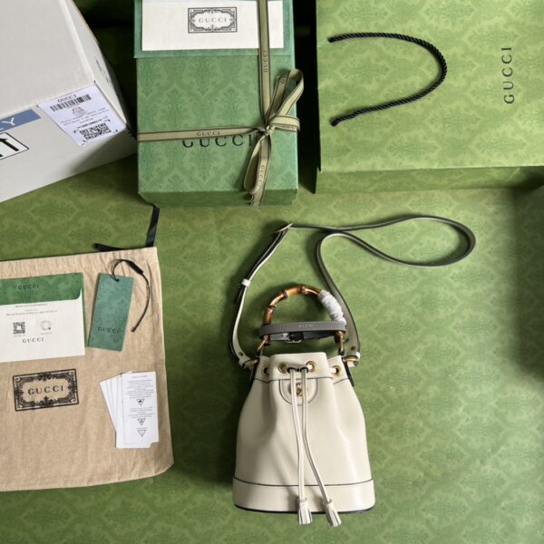 GUCCI DIANA MINI BUCKET BAG WHITE 25CM 724667 UAAAY 9058 - Image 2