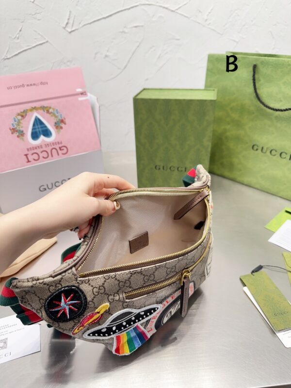 GUCCI BROWN GG SUPREME UFO CANVAS BELT BAG 40CM - Image 2