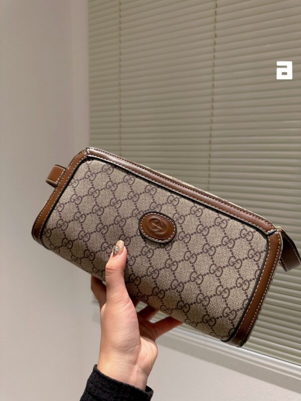 GUCCI TOILETRY BAG WITH INTERLOCKING G 26CM BROWN ‎730116 92TCG 8563 - Image 6