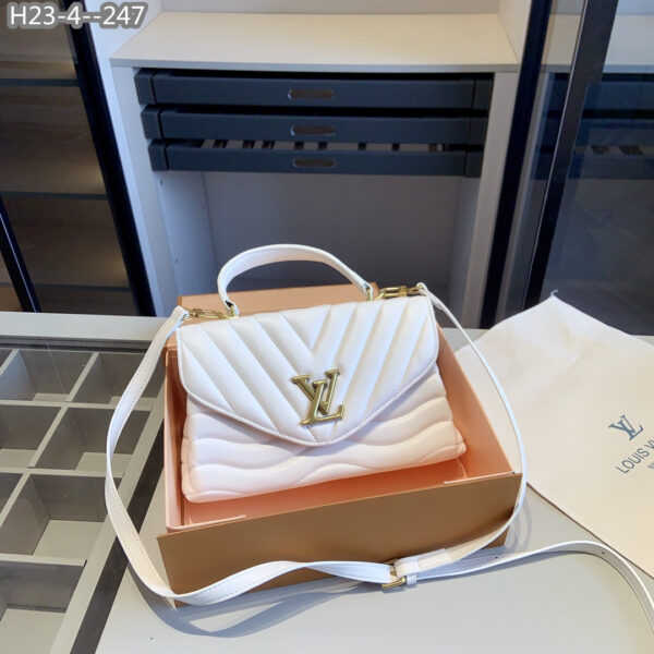 LOUIS VUITTON HOLD ME BAG WHITE 27CM M21797 - Image 2