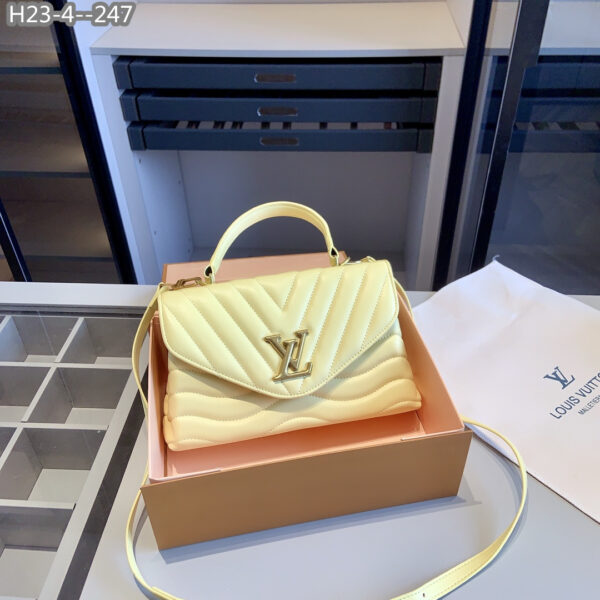 LOUIS VUITTON HOLD ME BAG LIGHT YELLOW 27CM M21797 - Image 2