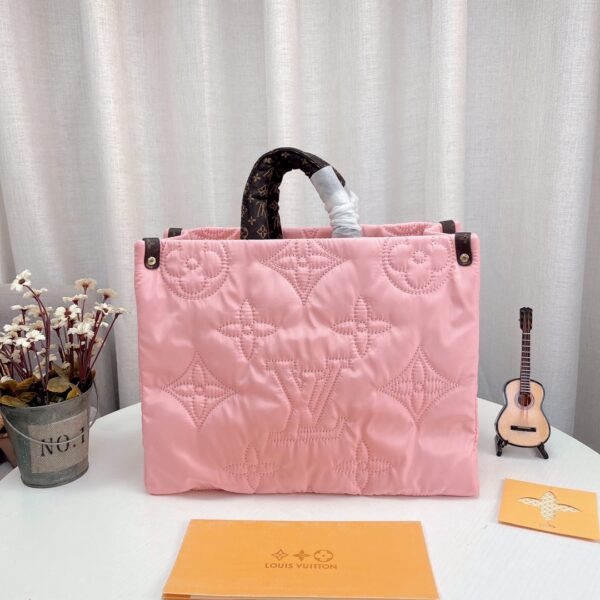 LOUIS VUITTON ONTHEGO PILLOW HANDBAG PINK 32CM M21053 - Image 3